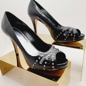 White House Black Market Alice Pumps Size 7.5M Leather Studded Peep Toe Classics
